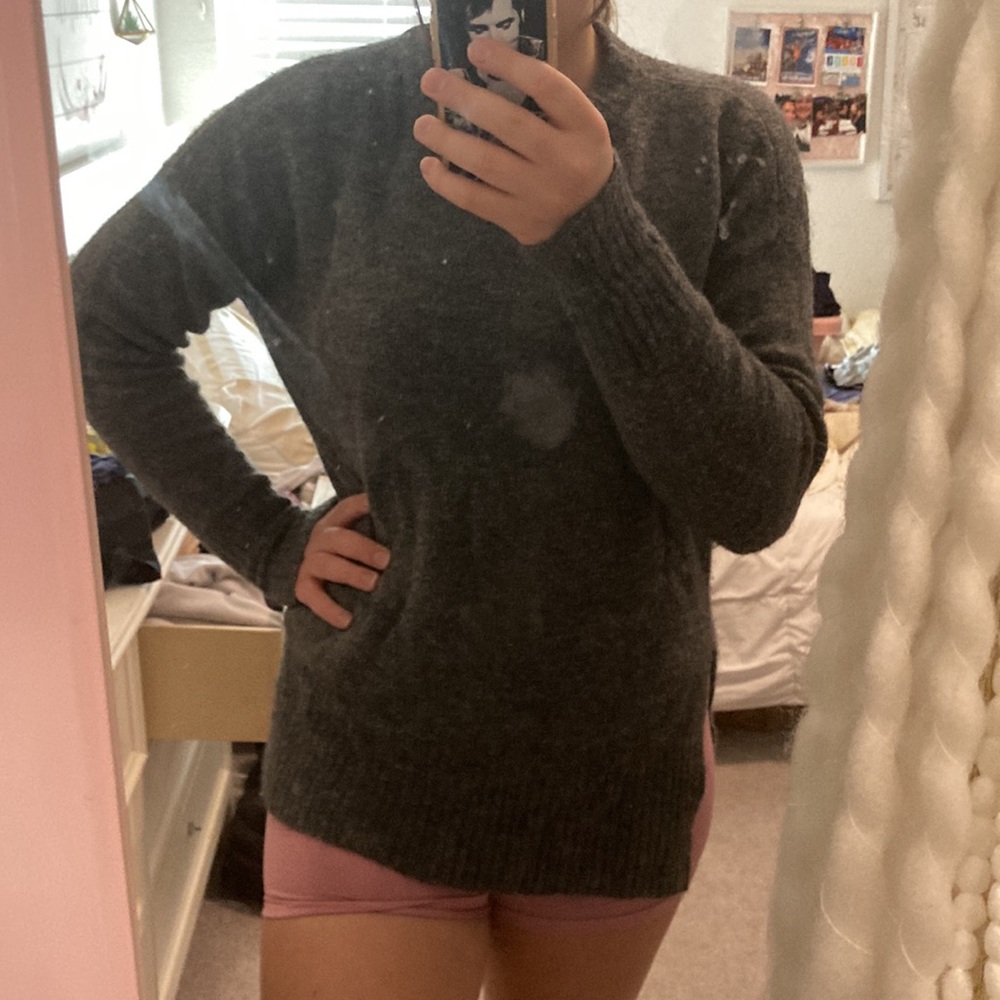 EUC H&M sweater